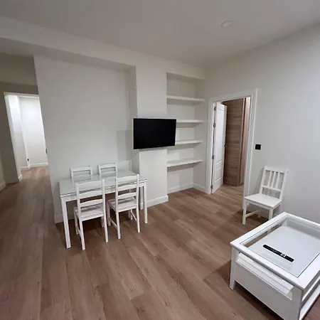 Apartment 2 Privadas Con 1 Bano Privado, Salon Y Cocina *